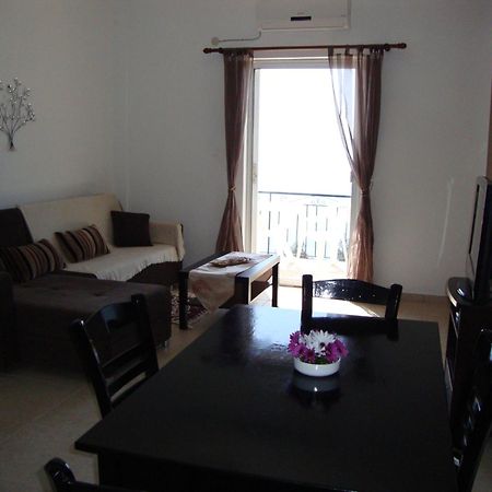 Fantasia Apartment Lákones Екстериор снимка