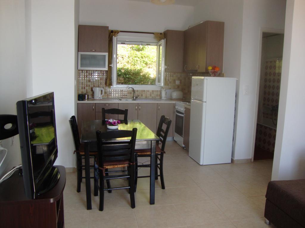 Fantasia Apartment Lákones Екстериор снимка
